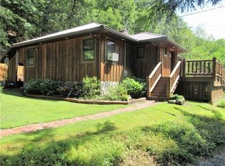 446 Baileys Run Rd, Tarentum, PA 15084