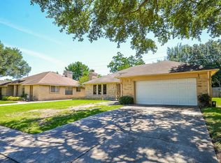 414 E Hillary Cir, Sugar Land, TX 77498