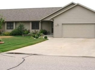 5745 Sandpiper Dr, Stevens Point, WI 54482