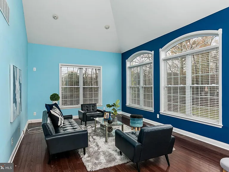 16 Foxcroft Way — Photo 9