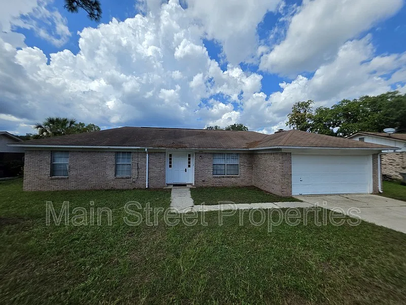6942 Falcon Dr