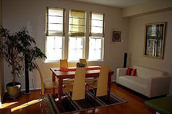 Dining area :: 4389 Hearden Way