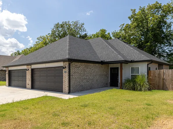 264 N Hunter St #1, Farmington, AR 72730