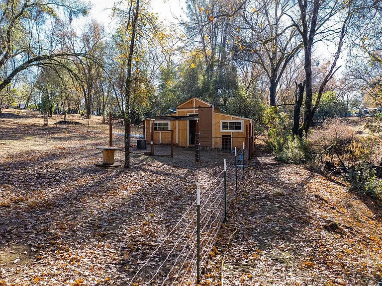400 Digger Pine Ln — Photo 13