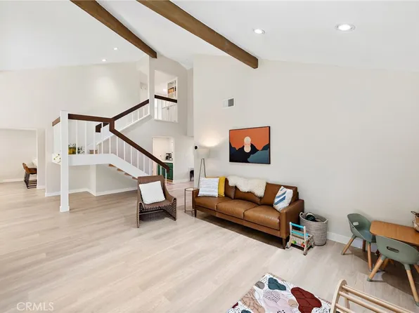 5649 Roane Dr, Oceanside, CA 92057