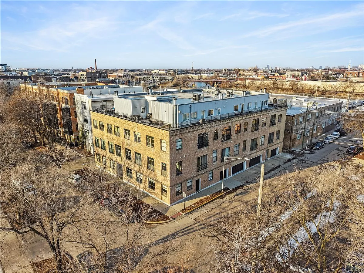 2 bed, $4,500 — Photo 1