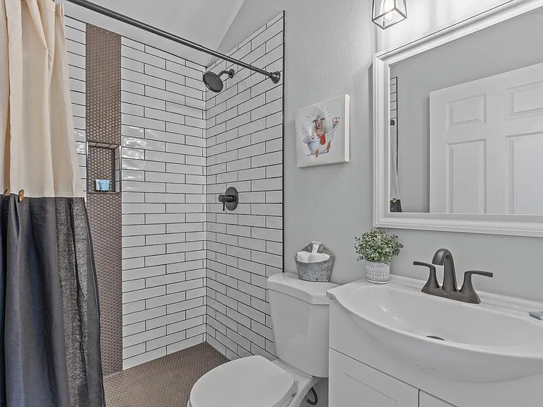 648 Middle Creek Rd — Photo 13