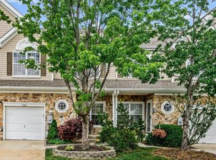 8502 Normandy Dr, Mount Laurel, NJ 08054