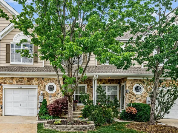8502 Normandy Dr, Mount Laurel, NJ 08054