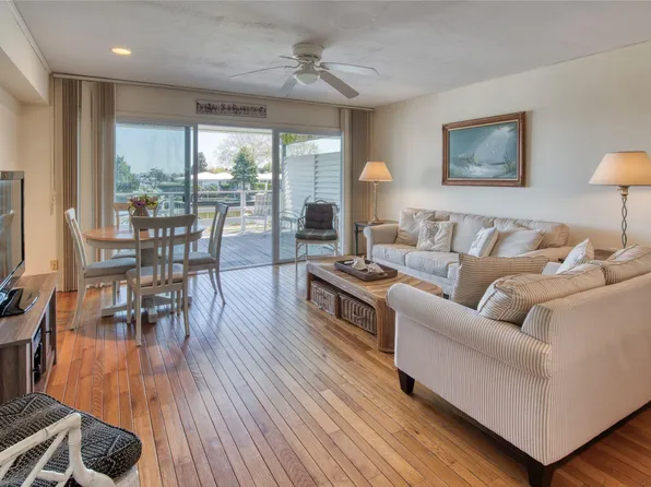 35 Library Avenue #4  I, Westhampton Beach, NY 11978