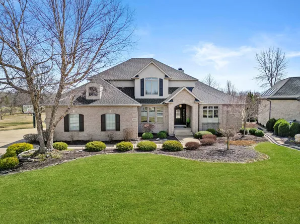 800 Alderbrook Ct, Crown Point, IN 46307
