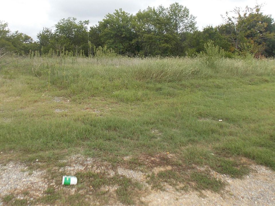 2nd image of 803 SE 3rd Ave