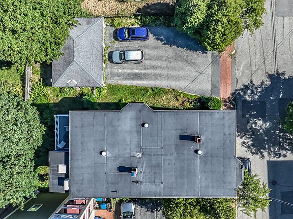 3rd image of 61 Montreal Street #3