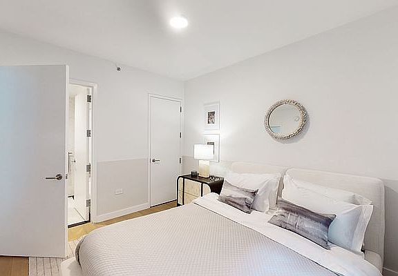 4th image of 115 E 55th St APT 11D
