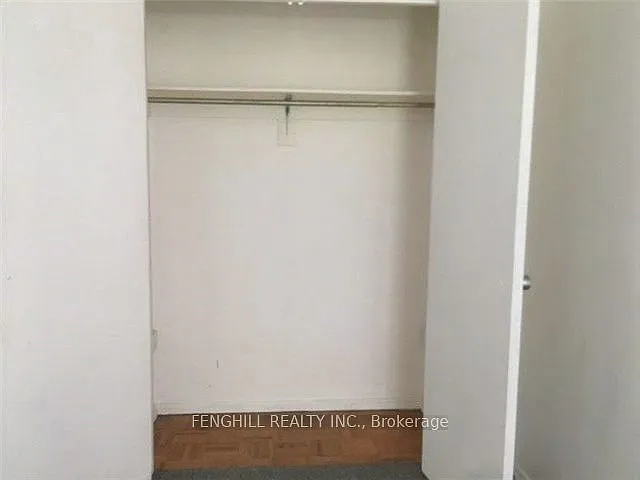 29 Four Winds Dr #11 — Photo 6