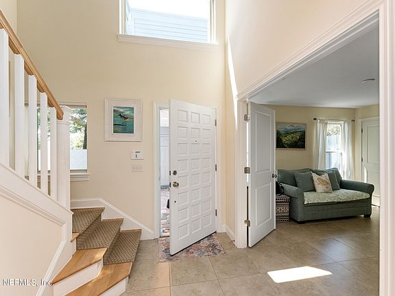 4th image of 116 LAKE JULIA Drive N