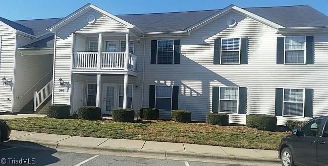 1st image of 900-2B Hanahan Ct