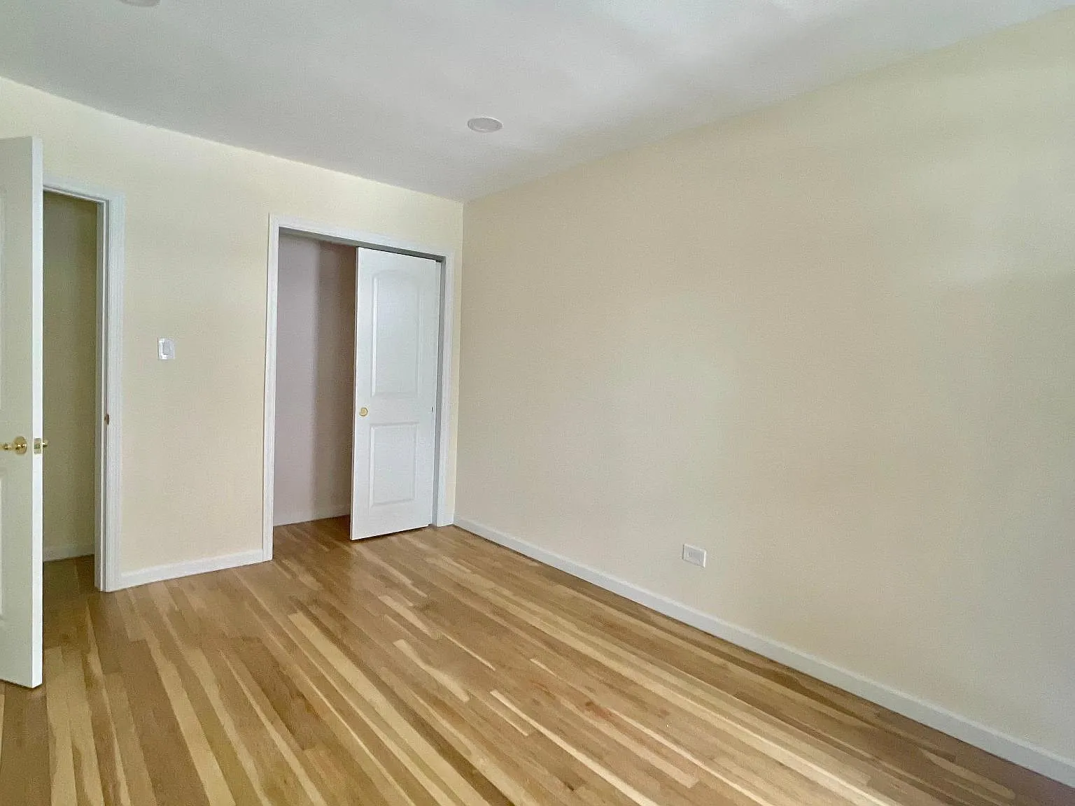 2 bed, 800 sqft, $2,750 — Photo 3