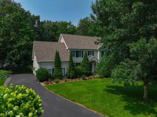 23 Sydney Drive, Essex, VT 05452