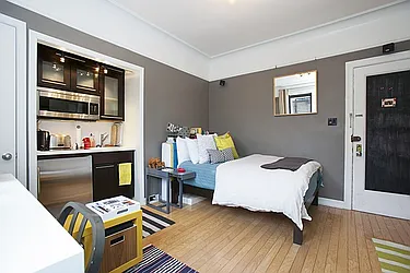 Rented by Barkoff Residential 