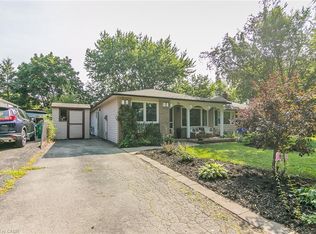 36 Amos Ave, Waterloo, ON N2L 5G3