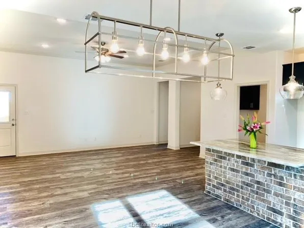 3904 Brownway Ct, College Station, TX 77845