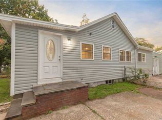 35 Stuyvesant Ave, Mastic, NY 11950