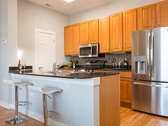 5th image of 2342 W Bloomingdale Ave APT 403