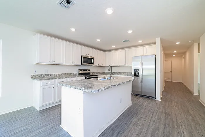 306 Judy Ln — Photo 4