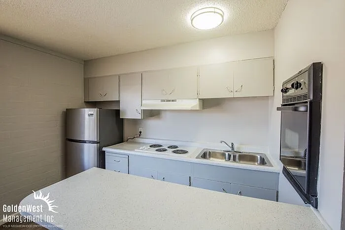 1 bed, 1.0 bath, 475 sqft, $895 — Photo 4