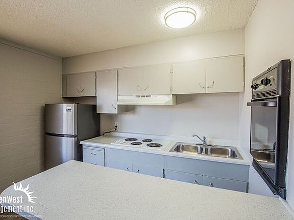 4th image of 425 N Decatur Blvd APT 4
