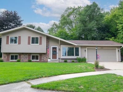 2909 Berkshire COURT, Waukesha, WI, 53188