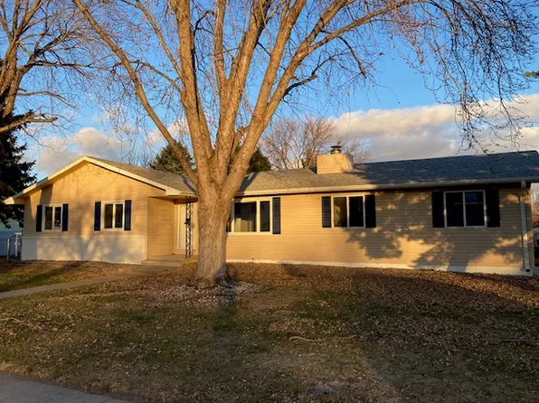1133 Orange Rd, Grand Island, NE 68801