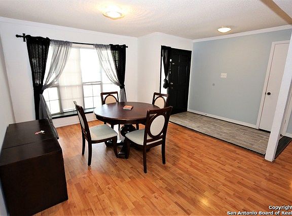 3rd image of 6126 Windbrooke St