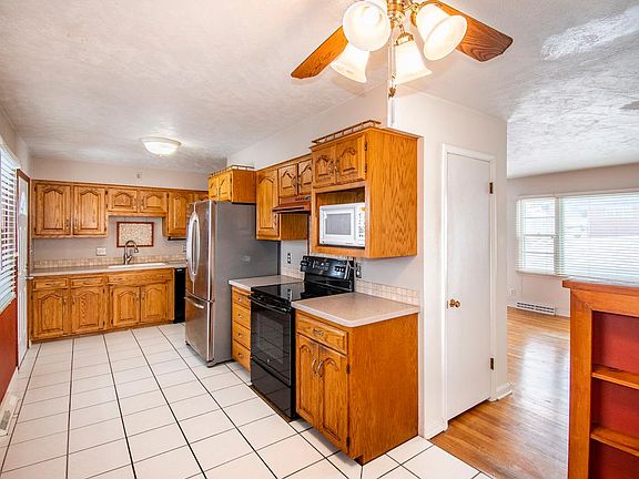 5th image of 3013 S 72nd Ave