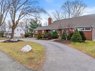 310 Sandy Ln, Warwick, RI 02889