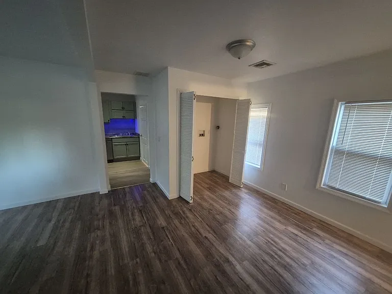 240 Springfield St #2 — Photo 7