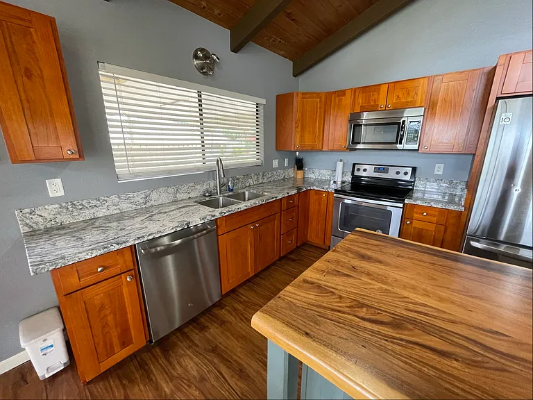 68-3608 Hooko Pl — Photo 9