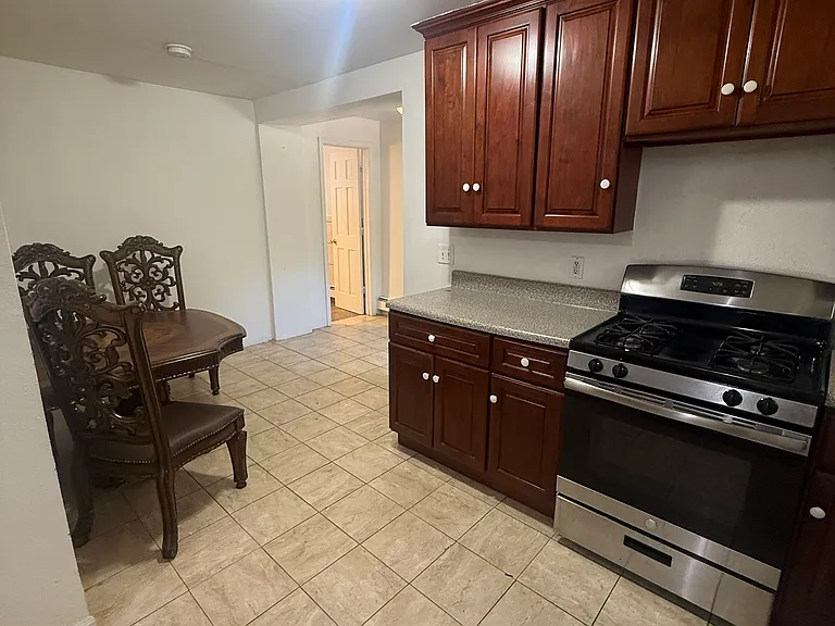 43 Sumner Ave #1 — Photo 2