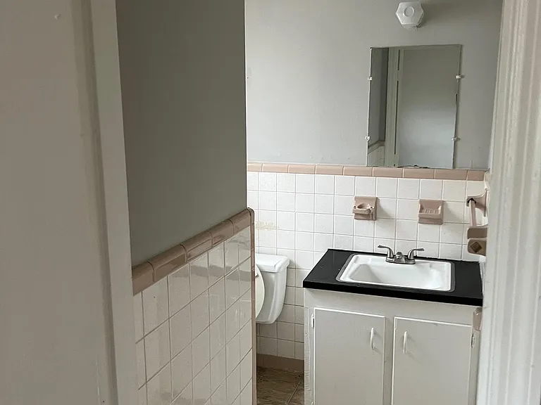 5052 Delta St #11 — Photo 11