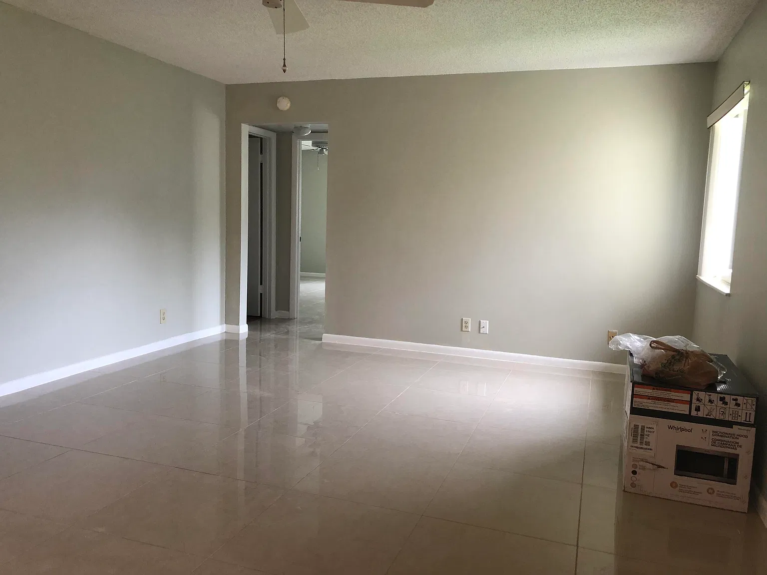 2 bed, 1.0 bath, 935 sqft, $1,900 — Photo 3