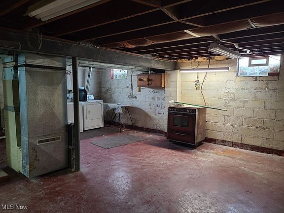4th image of 1820 Fairview Ct
