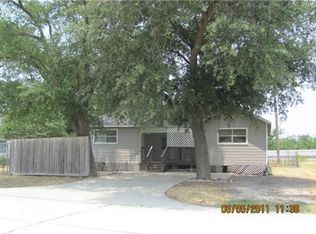 327 Avenue J, Baytown, TX 77520