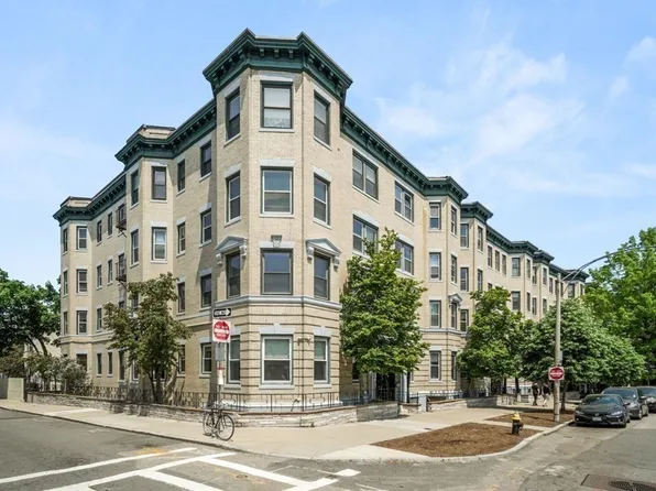 1427 Commonwealth Ave APT 201, Brighton, MA 02135