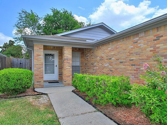 5th image of 13642 Paxton Dr