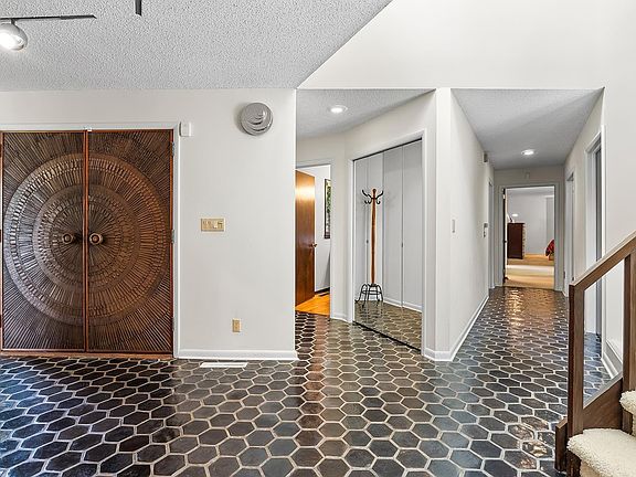 3rd image of 3520 Pine Needle Pl