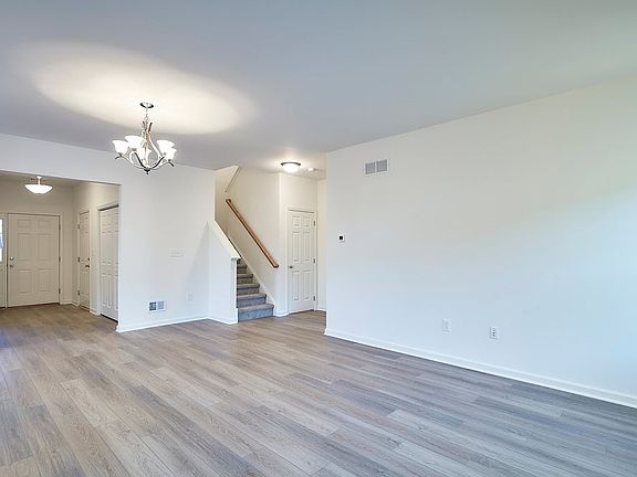 Laurel Dining Room Great Room