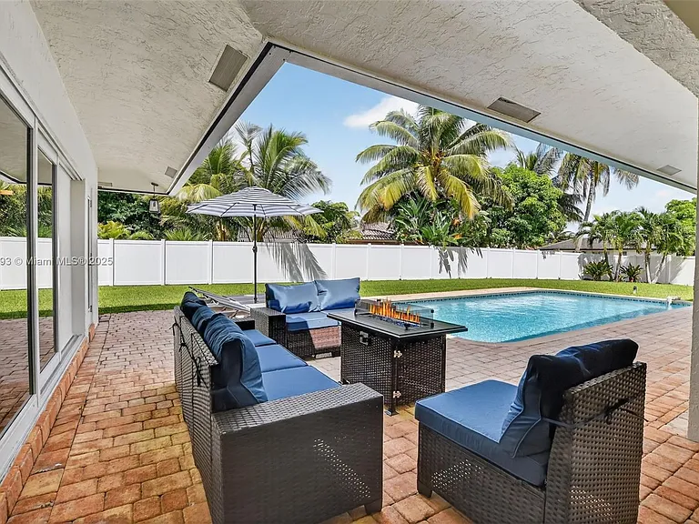 5660 Golfway Dr — Photo 30