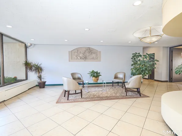 2625 Park Avenue #7P, Bridgeport, CT 06604