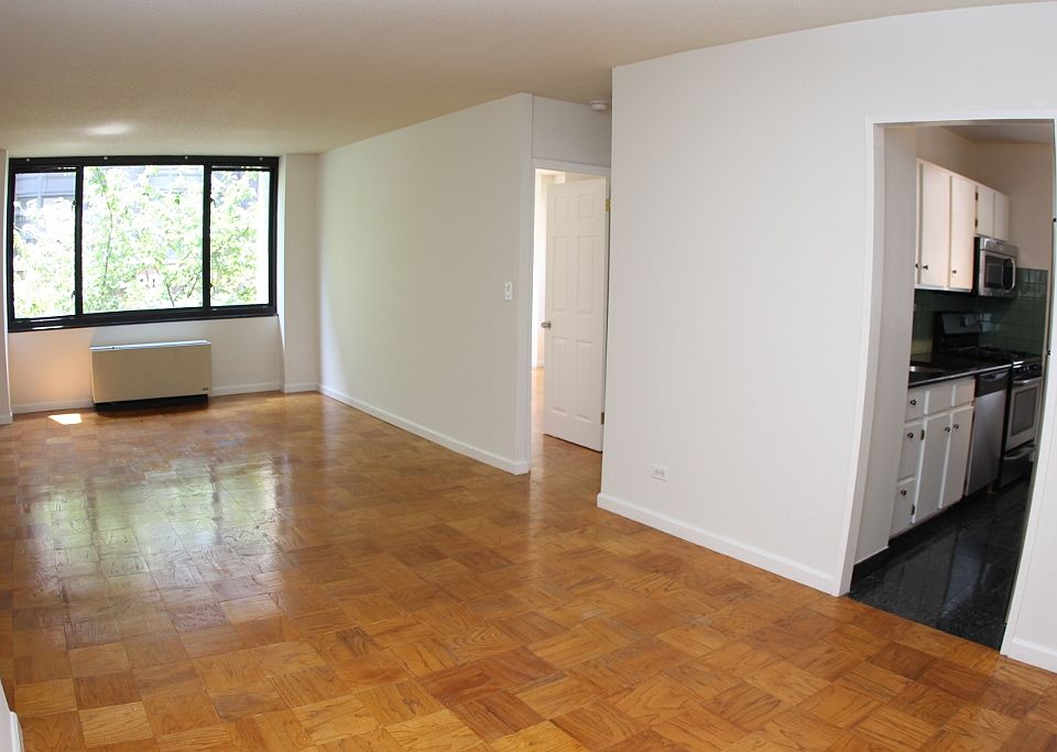 1st image of 407 Park Ave S APT 2A